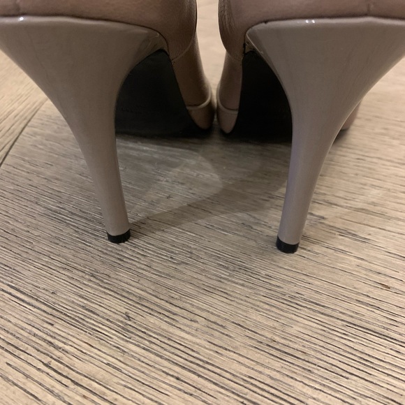 NWT, Nine West Slip On Stilleto Minimalist, Size 9M, Taupe color - Picture 4 of 7